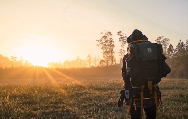 5 Best External Frame Backpacks for Multi-Day Hiking (Heavy Load Carry Guide)