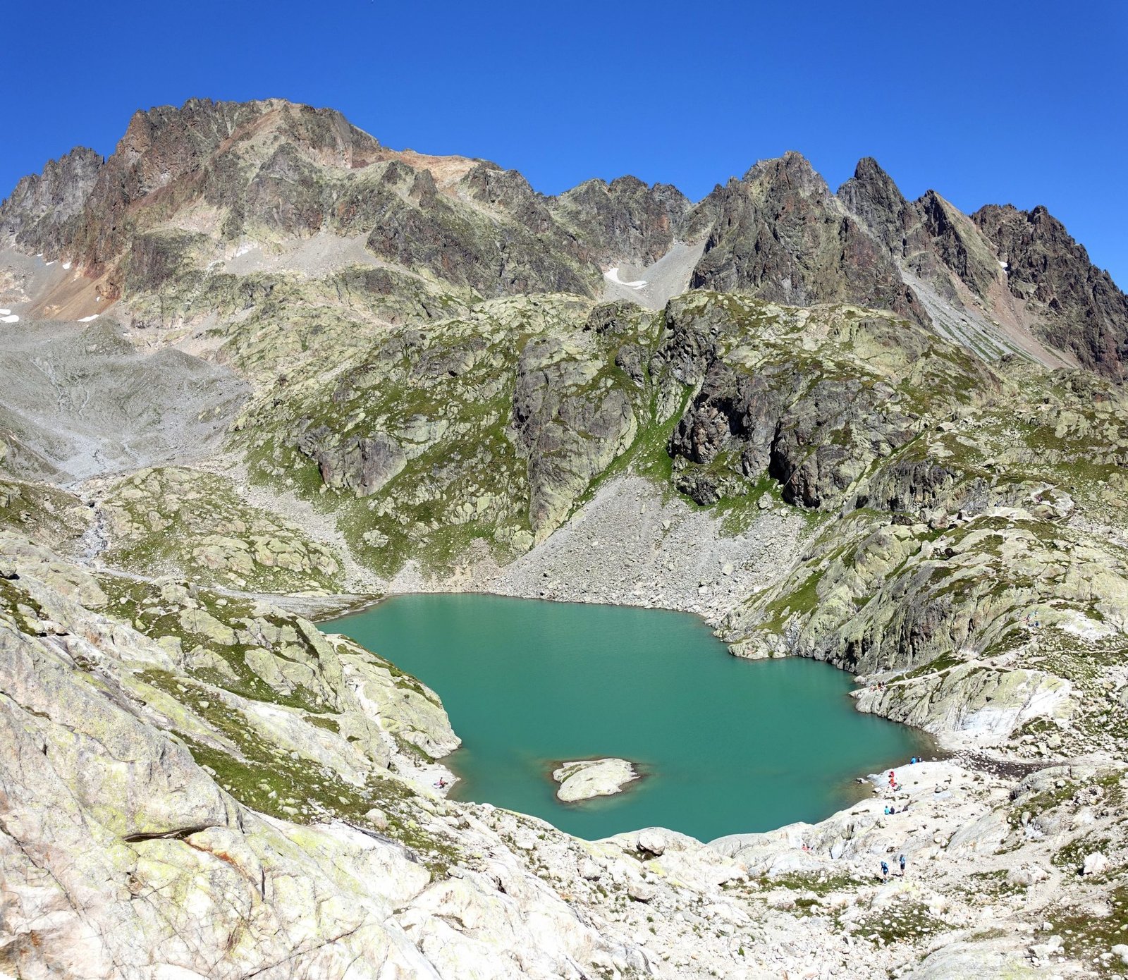 Lac Blanc alpine lake, Tour du Mont Blanc Day 10, Chamonix
